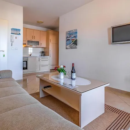 Amazing In With Kitchen